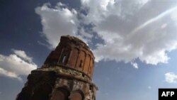 ԱՄՆ-ի Ներկայացուցիչների պալատում քվեարկության են դրվելու փոփոխությունները «եկեղեցիների վերադարձման» բանաձևում