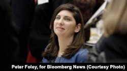 استیسی کانینگهام، ۴۳ ساله، از روز جمعه زمام بورس سهام و اوراق بهادار نیویورک را برعهده می‌گیرد