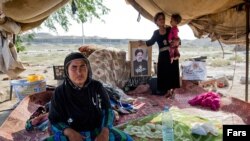 حاشیه نشینان هرمزگان. در زمان انتخابات، نامزدها چند روزی به یاد آنها هستند و بعد فراموش می شوند. 