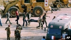 Suasan di barak marinir Amerika di Beirut, Lebanon saat terjadi serangan bom 23 Oktober 1983 (foto: dok). 