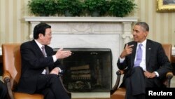 미국 오바마 대통령이 베트남 트루옹 탄 상 대통령과 25일 백악관에서 회담을 가지고 있다. 