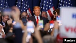 사우스캐롤라이나 주 경선에서 승리한 도널드 트럼프 전 대통령