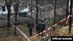 Pripadnici Vojske Srbije na mestu eksplozije u Tehničko-remontnom zavodu u Kragujevcu (foto: Ministarstvo odbrane Republike Srbije http://www.mod.gov.rs )