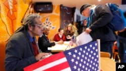 دموکرات های ساکن در آلمان نیز در انتخابات روز سه شنبه شرکت می کنند.