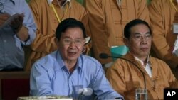 ပြည်ထောင်စုဝန်ကြီးဦးအောင်မင်းနဲ့ RCSS/SSA ဥက္ကဋ္ဌ ဒုဗိုလ်ချုပ်ကြီးယွက်ဆစ်တို့ ငြိမ်းချမ်းရေးဆွေးနွေး။