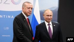 Pese a sus diferencias, los gobiernos de Rusia y Turquía afirman que persiguen una solución política para terminar la guerra en Siria que comenzó hace ocho años.