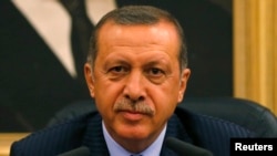 Perdana Menteri Recep Tayyip Erdogan mengecam kelompok-kelompok al-Qaida di Suriah bertanggung jawab atas kematian warga sipil.