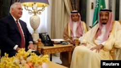 وزیر خارجه آمریکا و پادشاه عربستان. 