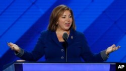 Член Палаты представителей Линда Санчес