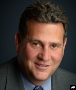 格兰•芬克尔律师