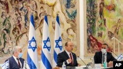 نخست وزیر اسرائیل در مرکز تصویر. آرشیو