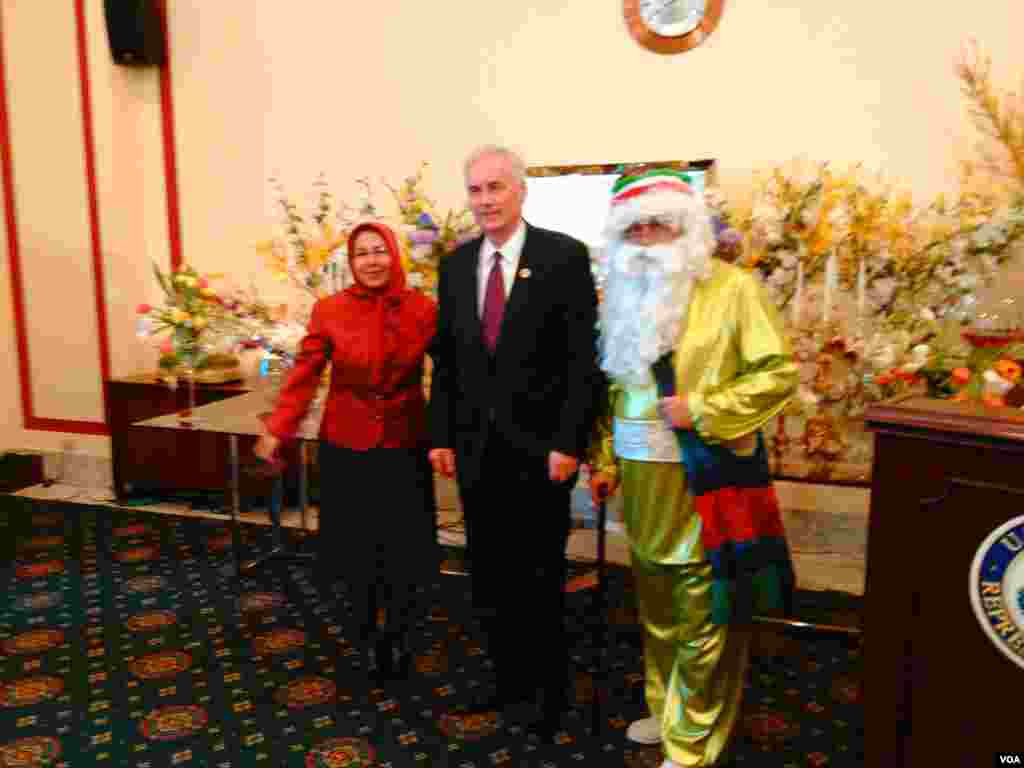 عکس یادگاری در مراسم نوروزی کنگره.