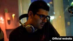 نوی آلوش، دی جی و روزنامه نگار اسرائیلی