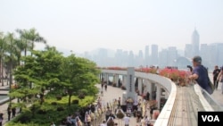 清明节香港各界向六四死难者献花仪式现场 （美国之音记者申华 拍摄）