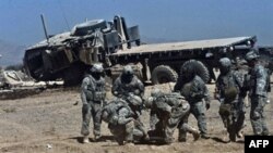 Afganistan’da NATO Helikopterine Roket Saldırısı