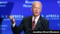 资料照片：时任美国副总统的拜登在美非领导人峰会期间的美非商业论坛上发表讲话。(2014年8月5日)