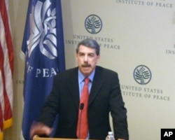 前CNN记者齐迈可(Mike Chinoy, 中文自定名)