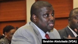 Abdulrasheed Maina da aka kora daga aiki wanda tun lokacin gwamnatin Jonathan aka ba da jigiyar nemansa saboda zargin yin zarmiya da kudi sama da Naira biliyan 100