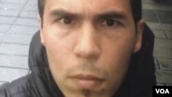 روز سه شنبه یک ویدئوی سلفی از مظنون در رسانه‌های ترکیه منتشر شد که او را در حال قدم زدن در میدان تقسیم استانبول نشان می‌دهد