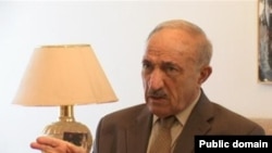 د. مەحمود عوسمان 