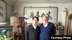 杨金柱与法学家江平老先生合影(杨金柱博客图片)