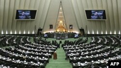 İran Britaniya ilə münasibətləri sərt şəkildə məhdudlaşdırır