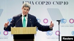 11일 페루 수도 리마에서 열린 유엔 기후변화협약 당사국 총회에서 존 케리 미국 국무장관이 연설하고 있다.