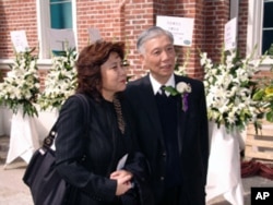 海外民运人士吕京花与司徒华治丧委员会召集人朱耀明牧师