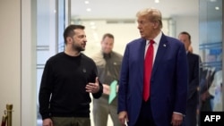 Встреча президента Украины Владимира Зеленского (слева) и - на момент фотографии - кандидата в президенты США Дональда Трампа, 27 сентября 2024 года в Нью-Йорке.