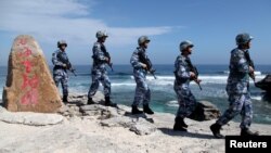 파라셀 군도를 순찰하고 있는 중국 인민해방군 해군 병사들. (자료사진) 