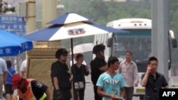 特警在天安门附近值勤