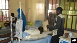 Wasu marasa lafiya da ke kwance a asibiti