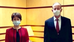 台湾驻美代表萧美琴（左)2020年7月27日在国务院拜会亚太助卿史达伟 (台湾驻美代表处推特)