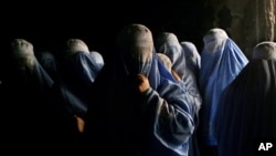 به بیش از ۲۴۰۰ قضیۀ خشونت در برابر زنان در سراسر افغانستان رسیدگی شده است