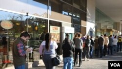 گزارش تصویری: صف های طولانی رای دهندگان آمریکایی در انتخابات پیش از موعد