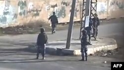 Suriyanın təhlükəsizlik qüvvələrinin 27 əsgəri öldürülüb