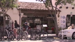 Silicon Valley's Hot Cafe: Where Digirati Pitch Ideas Over Venezuelan Coffee