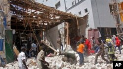 Mlipuko mkubwa wabomoa majengo nchini Somalia Februari 4, 2019.