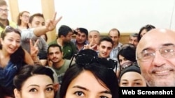 Foto Elmar Chakhtakhtinski-nin facebook profilindən götürülüb