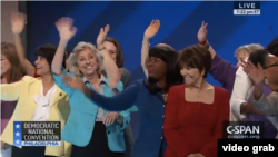 Demokrat qadınlar Hillari Klintona dəstək bildirir