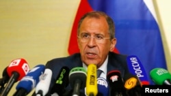 سرگئی لاوروف، وزیر خارجه روسیه، در پایان گفتگوهای ژنو در کنفرانس خبری با رسانه ها شرکت کرد.