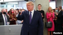 2020年11月3日特朗普在弗吉尼亚州阿灵顿总统竞选总部与工作人员和记者讲话