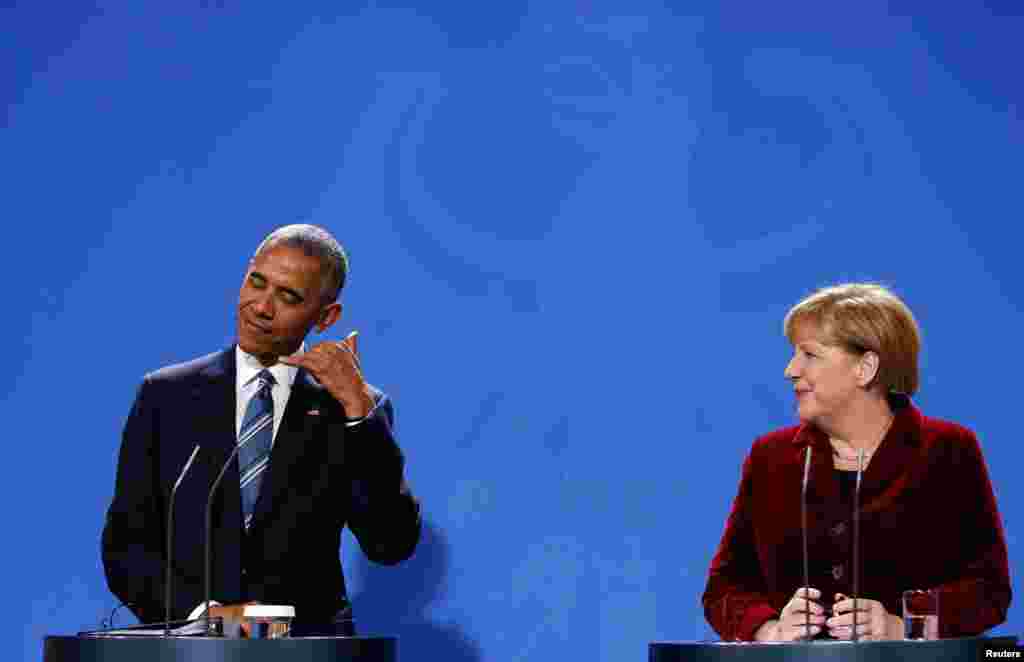 Presiden AS Barack Obama dalam konferensi pers bersama Kanselir Jerman, Angela Merkel di Berlin.