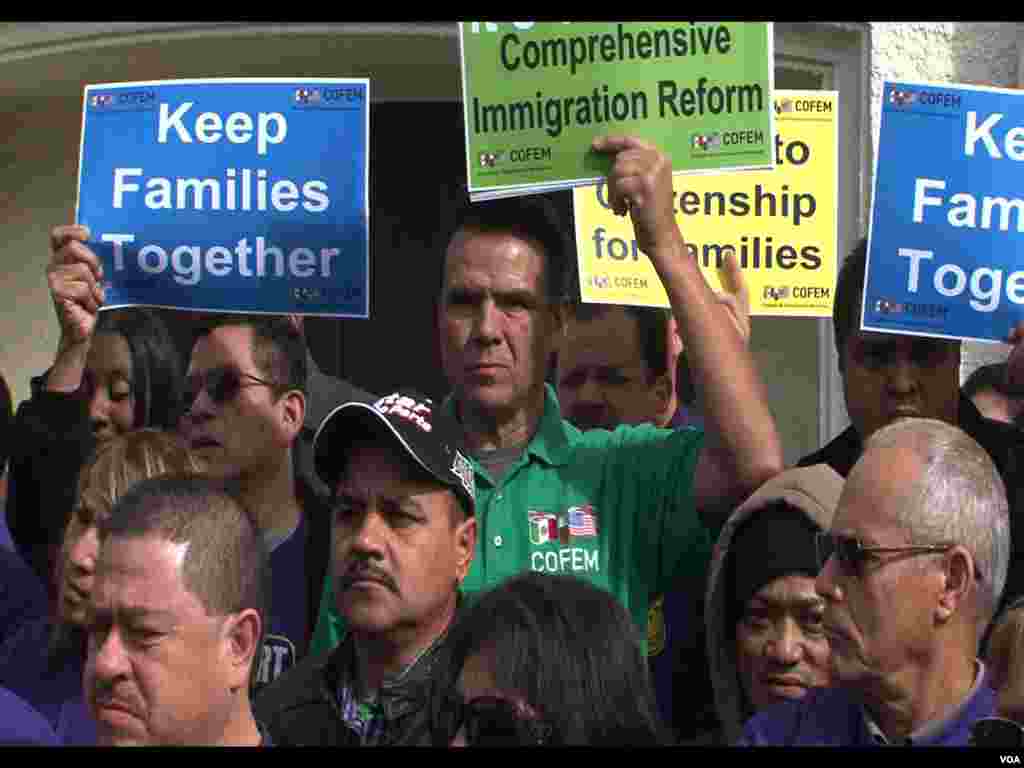 工会支持者(美国之音国符拍摄)