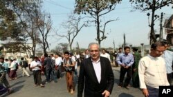 ကုလ အထူးအကြံပေးပုဂ္ဂိုလ် Vijay Nambiar အကြမ်းဖက်မှုတွေဖြစ်ခဲ့တဲ့ မိထ္ထီလာမြို့ကို သွားရောက်လေ့လာခဲ့။ (မတ် ၂၄၊ ၂၀၁၃)