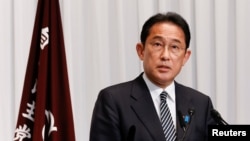 នាយក​រដ្ឋមន្ត្រី​ជប៉ុន និង​ជា​មេដឹកនាំ​គណបក្ស​ប្រជាធិបតេយ្យ​សេរី (LDP) ដែល​កំពុង​កាន់​អំណាច លោក Fumio Kishida ថ្លែង​ក្នុង​សន្និសីទ​សារព័ត៌មាន​នៅ​ទីស្នាក់ការ​កណ្តាល​គណបក្ស​នៅ​ទីក្រុង​តូក្យូ នៅ​ថ្ងៃទី១ ខែវិច្ឆិកា ឆ្នាំ២០២១។