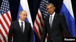 دیدار باراک اوباما رئیس جمهوری آمریکا (راست) و ولادیمیر پوتین رئیس جمهوری روسیه در حاشیه مجمع عمومی سازمان ملل متحد در نیویورک - ۲۰۱۵ 