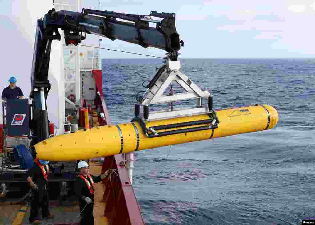 Kapal selam robotik tak berawak Bluefin-21 siap memulai lagi pencarian Malaysia Airlines MH370 di Samudera Hindia.
