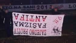 Izvrnuti baneri sa antifašističkim porukama objavljeni 2015. godine na Facebook stranici navijačke grupe “Alcohol Boys” Izvor: Facebook