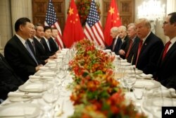 美国总统特朗普与中国国家主席习近平2018年12月1日在布宜诺斯艾利斯共进晚餐